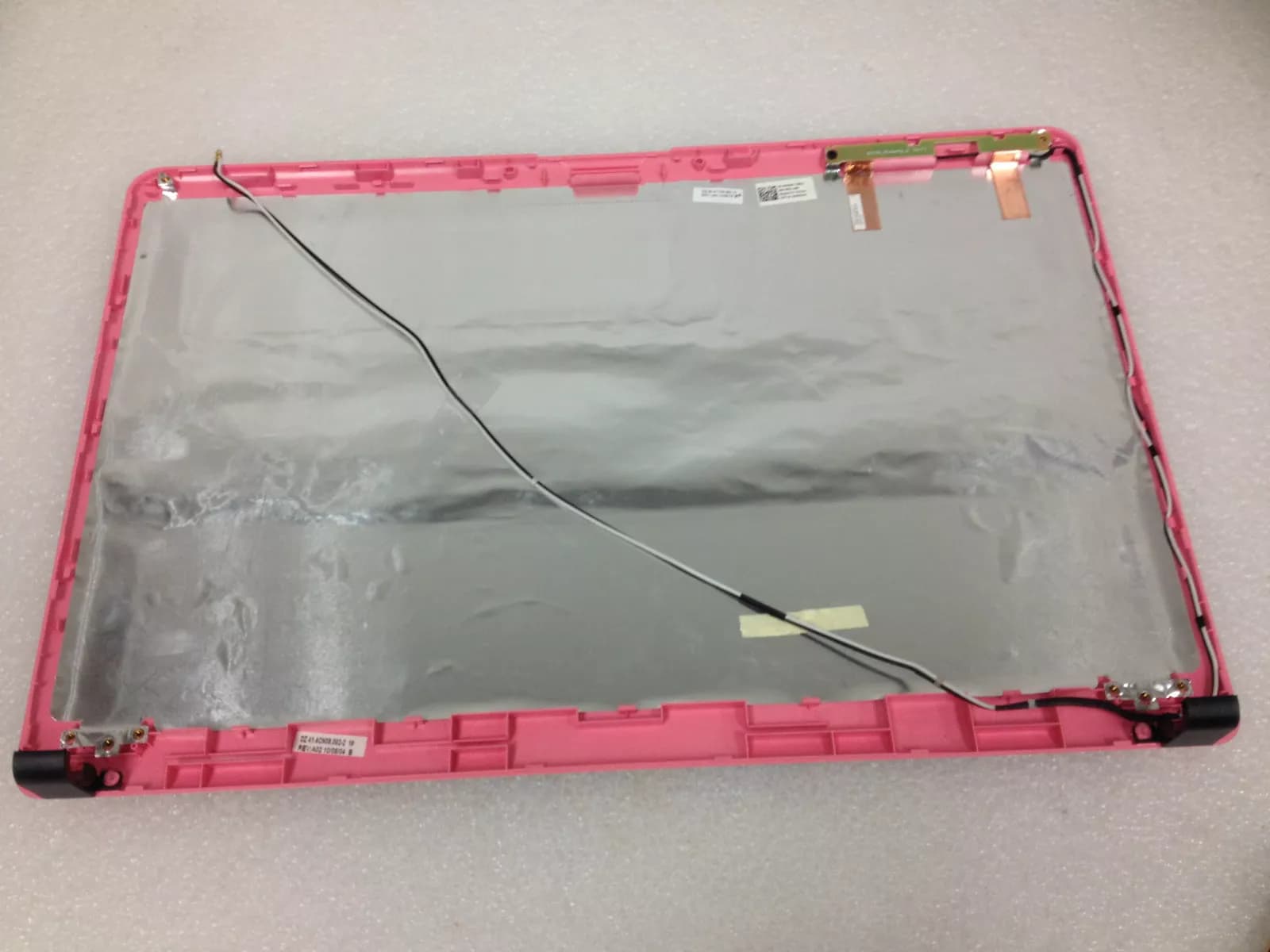Dell Inspiron 1545 LCD Back Cover Red HKGDC ( Used )